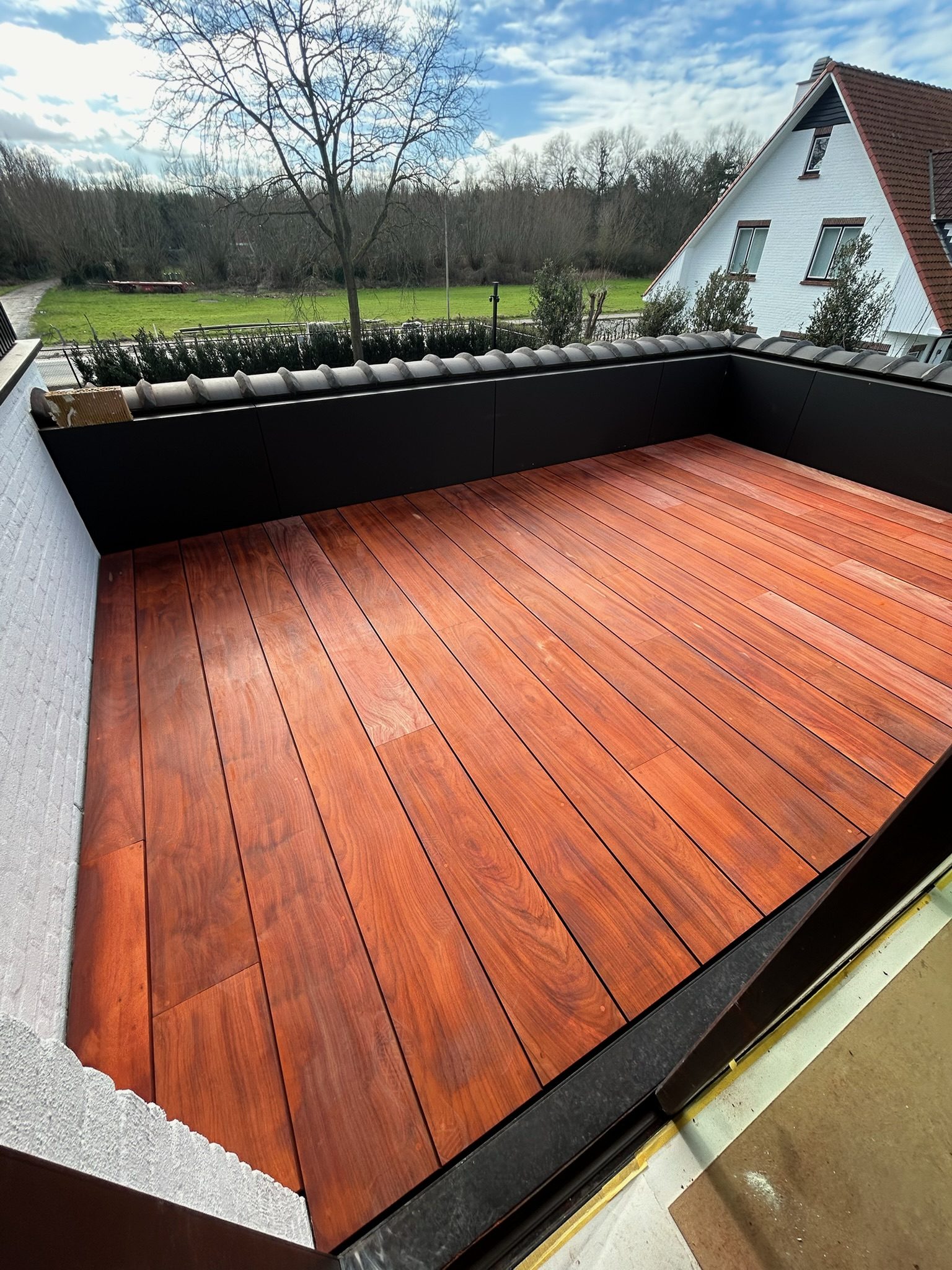 Hardhouten dakterras met zicht op de polders in Knokke-Heist